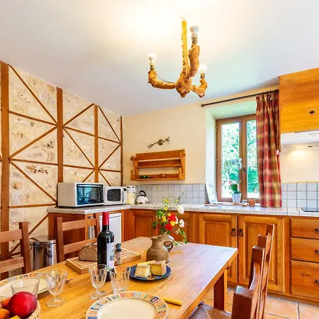 Holiday home Le Peyrou 2/3 Personnes A La Viale